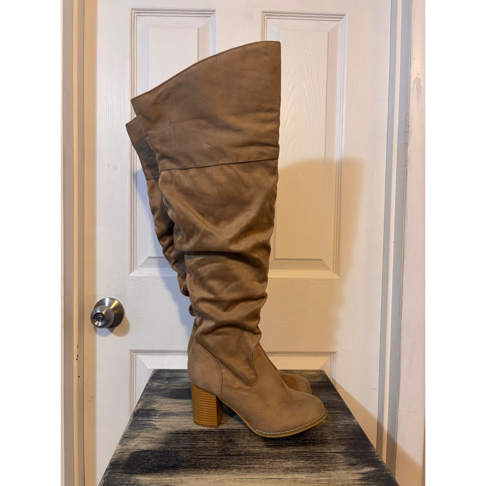 Slouchy Over The Knee Blocked Heel Round-Toe Womens Boots Size 8 Extra Wide Calf